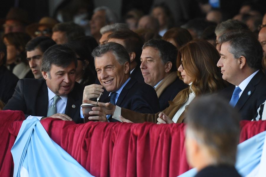 Macri en La Rural “Se tienen que terminar las retenciones”  Página