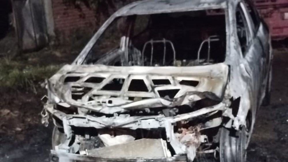 Vehículo incendiado en Palpalá