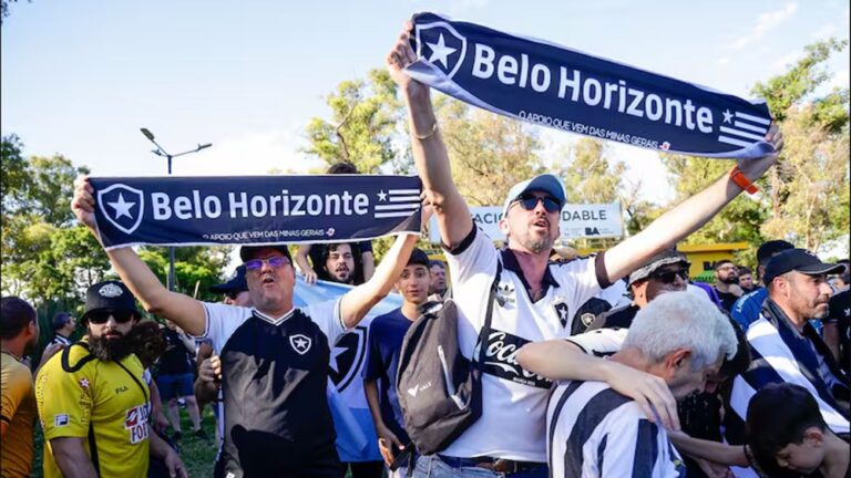 Hinchas de Cruzeiro en Buenos Aires