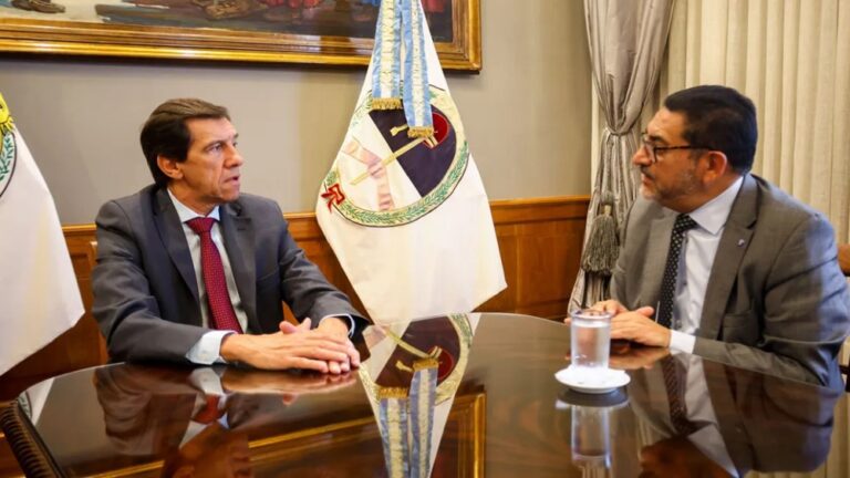 El gobernador Sadir recibió al intendente Velázquez, de La Quiaca